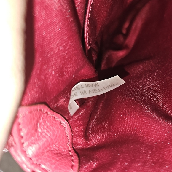 **SOLD** New Coach Red Leather Swing Back Crossbody NWT - Picture 4 of 9